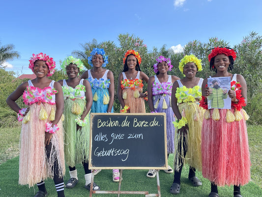 African Grass Skirt Team